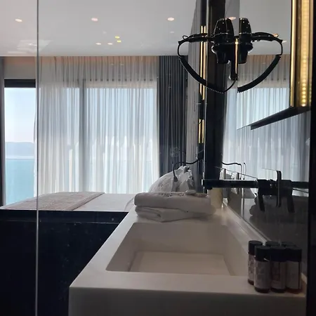 Majestic 4* Radhimë