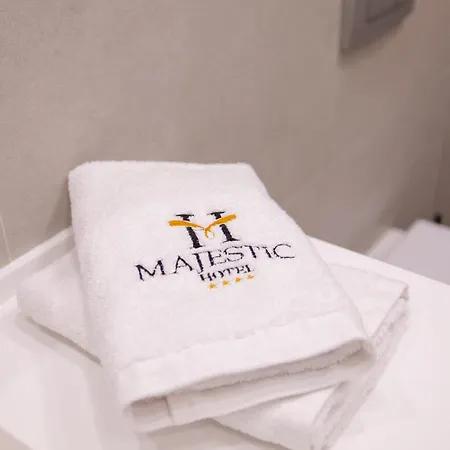 Hotel Majestic Radhimë