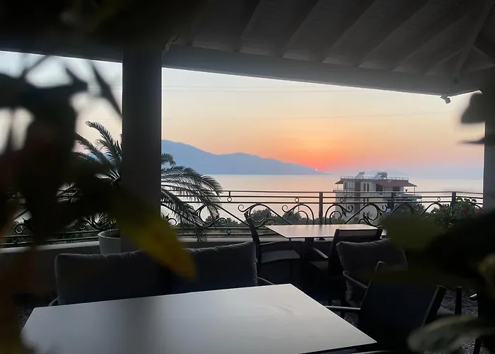 Majestic Ξενοδοχείο Radhimë